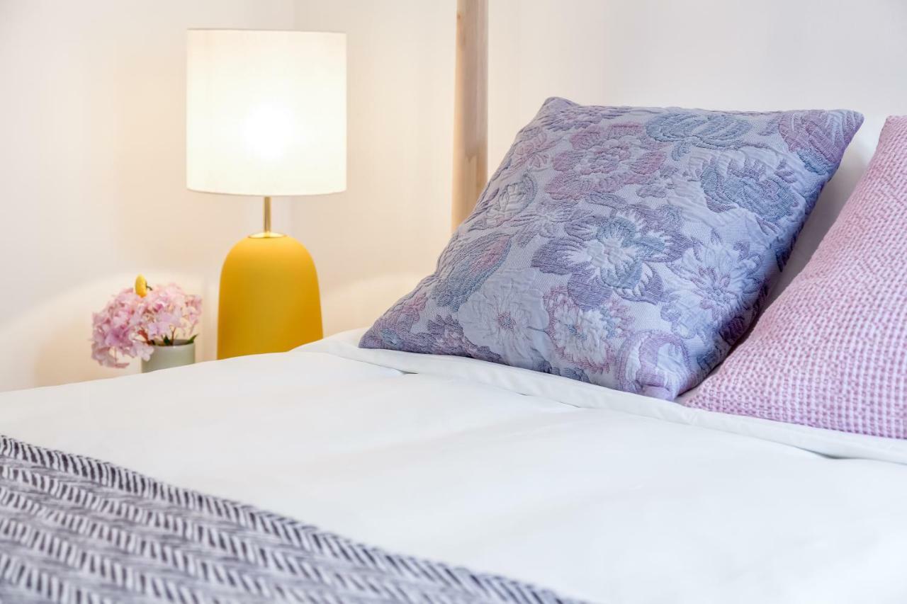 Alfama, Bright And Spacious With Private Terrace, By Timecooler Lisboa Ngoại thất bức ảnh