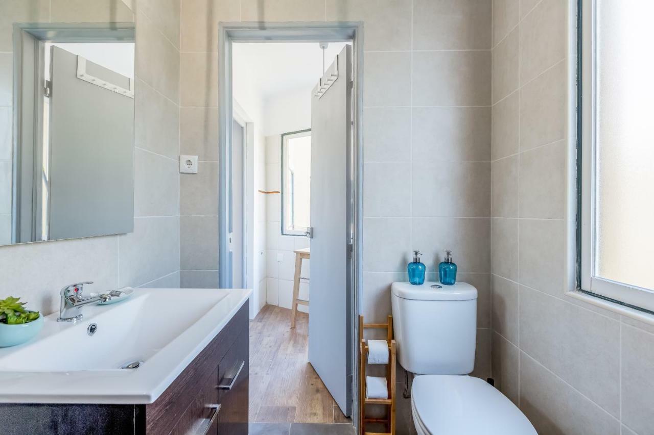 Alfama, Bright And Spacious With Private Terrace, By Timecooler Lisboa Ngoại thất bức ảnh