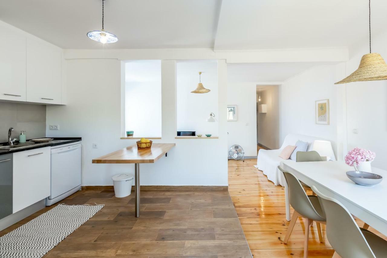 Alfama, Bright And Spacious With Private Terrace, By Timecooler Lisboa Ngoại thất bức ảnh